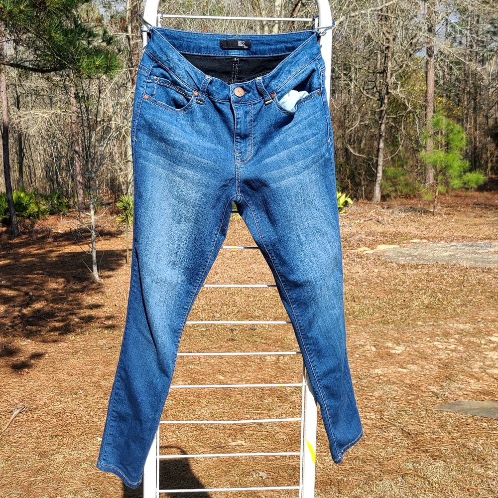 Women's 1822 Blue Jeans Size 6